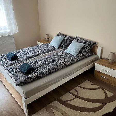 Albi Apartman Сегед Экстерьер фото