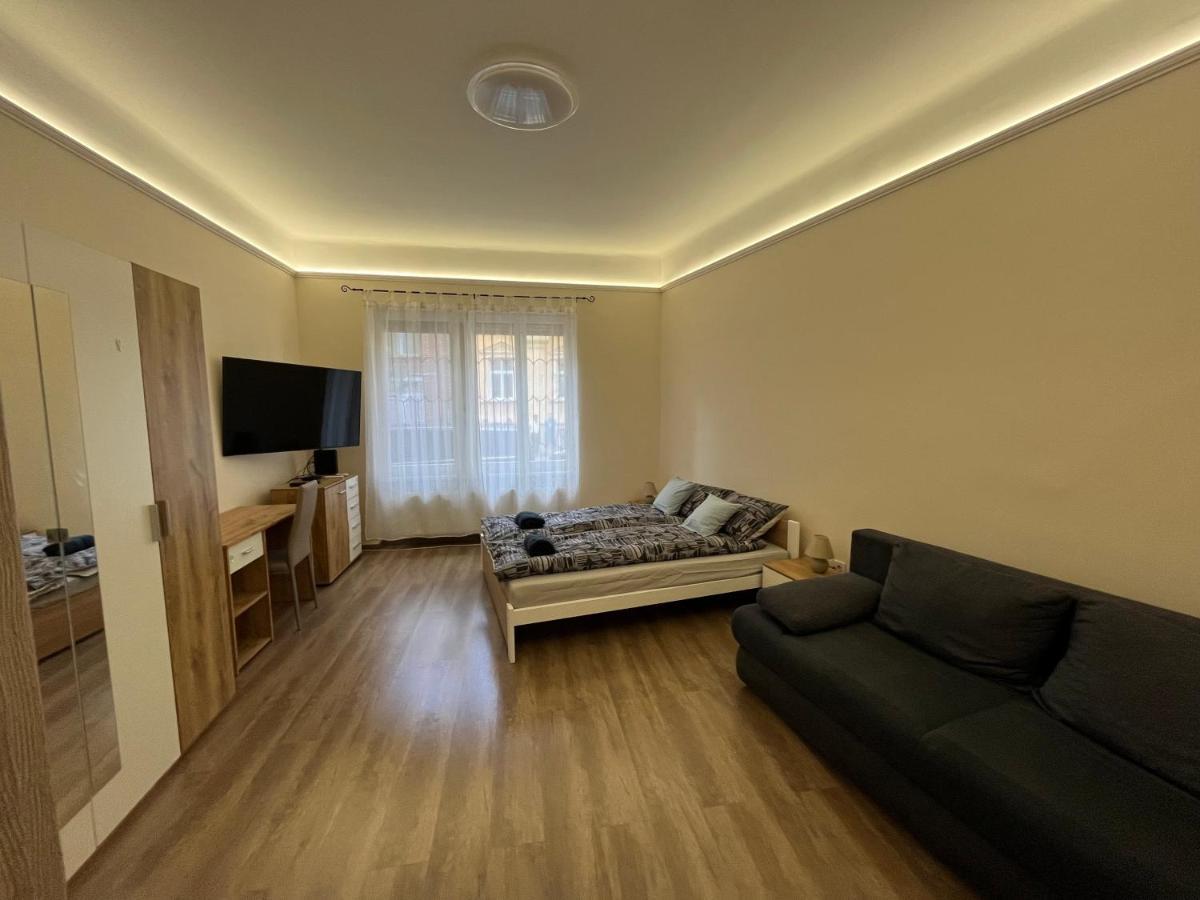 Albi Apartman Сегед Экстерьер фото