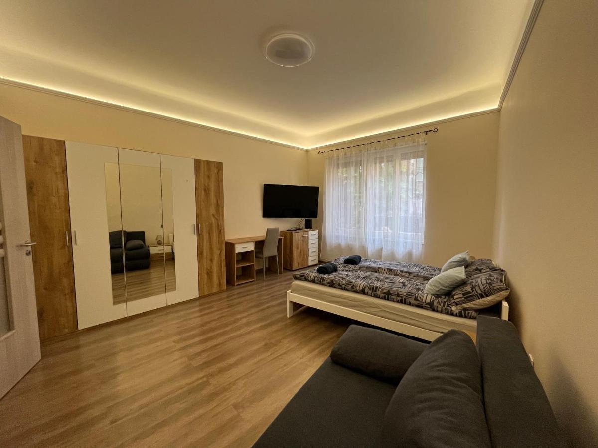 Albi Apartman Сегед Экстерьер фото